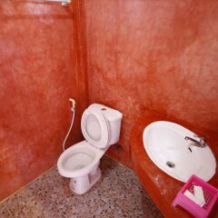 Отель Insook Ko Larn Guesthouse ванная