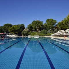 Отель UNAHOTELS Naxos Beach Sicilia Италия, Джардини Наксос - 1 отзыв об отеле, цены и фото номеров - забронировать отель UNAHOTELS Naxos Beach Sicilia онлайн бассейн фото 3
