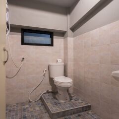 Отель Holiday Station Hostel Таиланд, Краби - отзывы, цены и фото номеров - забронировать отель Holiday Station Hostel онлайн ванная фото 2