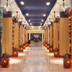 Отель Le Meridien NFis интерьер отеля
