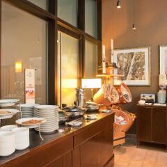 Отель DoubleTree by Hilton New York Downtown питание
