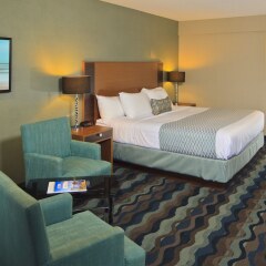 Отель Accent Inns Victoria Канада, Саанич - отзывы, цены и фото номеров - забронировать отель Accent Inns Victoria онлайн комната для гостей фото 4