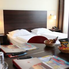 AZIMUT Hotel City South Berlin Берлин комната для гостей