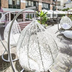 Отель Les Jardins Du Marais Париж бассейн