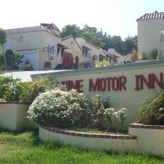 Отель The Alpine Inn & Suites фото 3