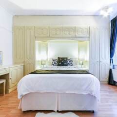 Отель West End Flat mins from Oxford St Великобритания, Лондон - отзывы, цены и фото номеров - забронировать отель West End Flat mins from Oxford St онлайн комната для гостей фото 2