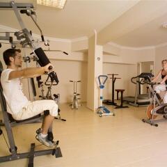 Riviera Hotel & Spa фитнесс-зал фото 3