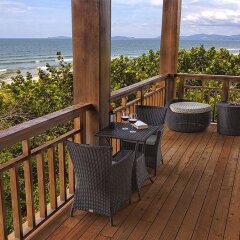Отель Indura Beach & Golf Resort, Curio Collection by Hilton Гондурас, Тела - отзывы, цены и фото номеров - забронировать отель Indura Beach & Golf Resort, Curio Collection by Hilton онлайн балкон