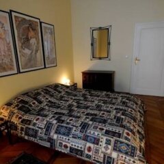 Отель PVH Charming Flats Janackovo Чехия, Прага - отзывы, цены и фото номеров - забронировать отель PVH Charming Flats Janackovo онлайн комната для гостей фото 3