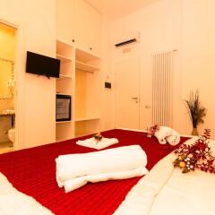 Отель Roma Charming Rooms сейф в номере