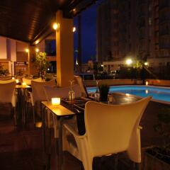 Отель Adia Hotel Cunit Playa Испания, Кунит - 1 отзыв об отеле, цены и фото номеров - забронировать отель Adia Hotel Cunit Playa онлайн бассейн фото 2