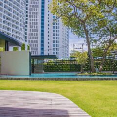 Отель Baan Plai Haad Beachfront Condominium Паттайя с домашними животными