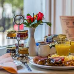 The Euro Hotel в номере фото 2