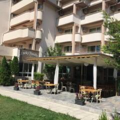 Отель Lucky Family Hotel Ravda Болгария, Равда - отзывы, цены и фото номеров - забронировать отель Lucky Family Hotel Ravda онлайн питание фото 3