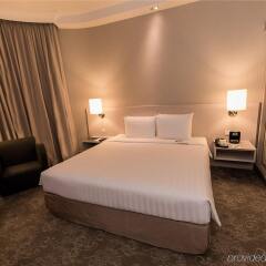 Отель Holiday Inn Atrium Сингапур комната для гостей фото 3