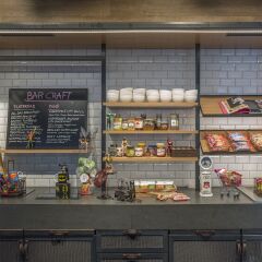 Отель Moxy Glasgow Merchant City Великобритания, Глазго - отзывы, цены и фото номеров - забронировать отель Moxy Glasgow Merchant City онлайн питание
