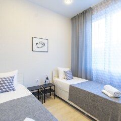 Апартаменты More Apartments na Tsvetochnoy 30 (3) Сочи комната для гостей фото 2