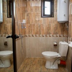 Отель Guest House Byalata Kashta Болгария, Ардино - отзывы, цены и фото номеров - забронировать отель Guest House Byalata Kashta онлайн ванная