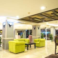 Side Town Hotel by Z Hotels Турция, Сиде - 1 отзыв об отеле, цены и фото номеров - забронировать отель Side Town Hotel by Z Hotels - All Inclusive онлайн интерьер отеля