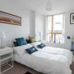 Отель Top Floor Modern 2BD Flat in Northern Quarter Великобритания, Манчестер - отзывы, цены и фото номеров - забронировать отель Top Floor Modern 2BD Flat in Northern Quarter онлайн комната для гостей фото 2