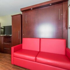 Отель Econo Lodge Montmorency Falls Канада, Буашатель - отзывы, цены и фото номеров - забронировать отель Econo Lodge Montmorency Falls онлайн комната для гостей