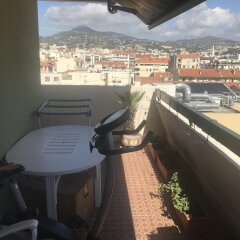 Апартаменты Apartment With 2 Bedrooms in Nice, With Wonderful City View, Balcony and Wifi - 1 km From the Beach Ницца балкон