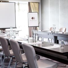 DoubleTree by Hilton London - Ealing Hotel фото 2