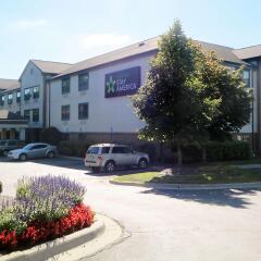 Отель Extended Stay America - Detroit - Farmington Hills парковка