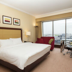 Hilton Warsaw Hotel & Convention Centre комната для гостей фото 7