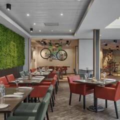 Отель Four Points by Sheraton Brussels фото 4