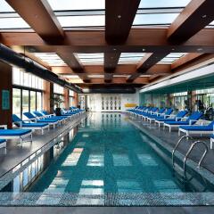 Отель Burgu Arjaan by Rotana Istanbul Asia бассейн