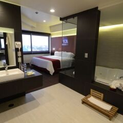 Отель Holiday Inn Dali Airport Мехико ванная фото 2