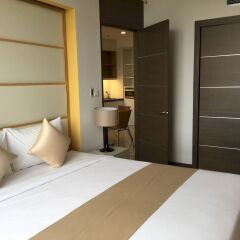 Апартаменты Bluesky Serviced Apartment Airport Plaza комната для гостей фото 4