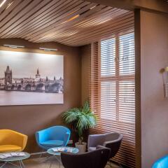Hotel Kampa Garden интерьер отеля