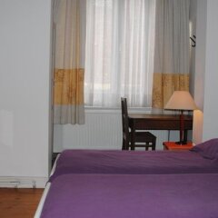 Отель B&B Brussels Bed and Toast Бельгия, Брюссель - отзывы, цены и фото номеров - забронировать отель B&B Brussels Bed and Toast онлайн комната для гостей фото 5