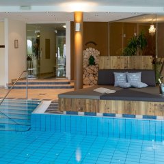 Отель Almwellness-Resort Tuffbad Австрия, Лезахталь - отзывы, цены и фото номеров - забронировать отель Almwellness-Resort Tuffbad онлайн бассейн