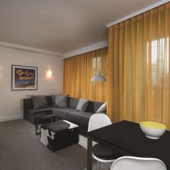 Отель Adina Apartment Hotel Berlin Hackescher Markt Германия, Берлин - 2 отзыва об отеле, цены и фото номеров - забронировать отель Adina Apartment Hotel Berlin Hackescher Markt онлайн фото 9