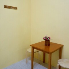 Отель Room 218 - Dorm For Rent - Adults Only Бангкок удобства в номере фото 2