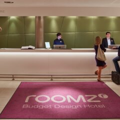 Отель Roomz Vienna Gasometer спортивное сооружение