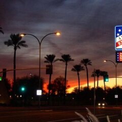 Отель American Executive Inn пляж