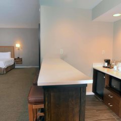 Hampton Inn Springfield-Southeast in Springfield, United States of America from 184$, photos, reviews - zenhotels.com guestroom photo 2