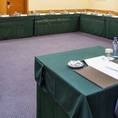 Отель Holiday Inn Lisbon-Continental Португалия, Лиссабон - 3 отзыва об отеле, цены и фото номеров - забронировать отель Holiday Inn Lisbon-Continental онлайн бассейн