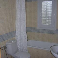 Отель Apartamentos Habitat Zona Media ванная фото 2