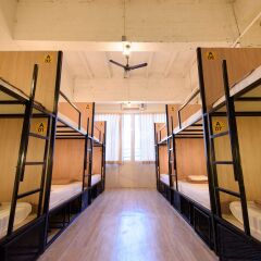Warm White Hostel интерьер отеля