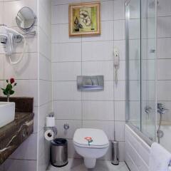 Alba Queen Hotel Турция, Сиде - 2 отзыва об отеле, цены и фото номеров - забронировать отель Alba Queen Hotel - All Inclusive онлайн ванная