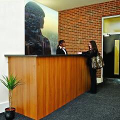 Отель Living By Bridgestreet Manchester City Centre интерьер отеля