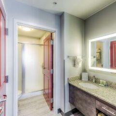 Отель Staybridge Suites University Area Osu ванная