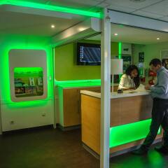 Отель ibis Budget Aeroport le Bourget Garonor банкомат