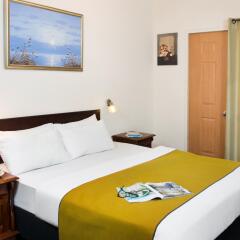 Sun City Hotel Тель-Авив комната для гостей фото 4