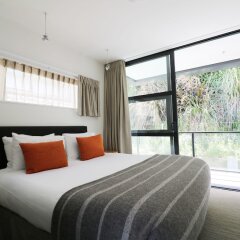 Marina Apartments Element Escapes in Queenstown, New Zealand from 133$, photos, reviews - zenhotels.com guestroom